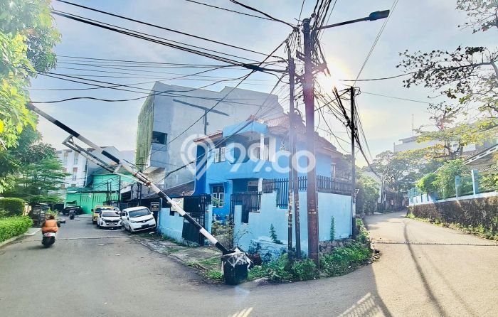 Jual Segera Rumah 4 KT 3 KM di Jantung Kota Meruya, Jakarta Barat Jual Segera Rumah 4 KT 3 KM di Jantung Kota Meruya, Jakarta Barat