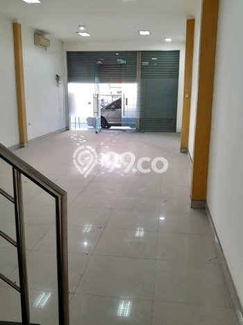 LOKASI STRATEGIS! Ruko di Otista, Luas 270m², Kawasan Berkembang LOKASI STRATEGIS! Ruko di Otista, Luas 270m², Kawasan Berkembang