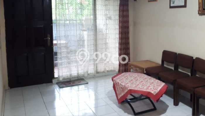 Rumah Nyaman dengan Luas Tanah 121m² di Kawasan Semanan, Jakarta Barat Rumah Nyaman dengan Luas Tanah 121m² di Kawasan Semanan, Jakarta Barat