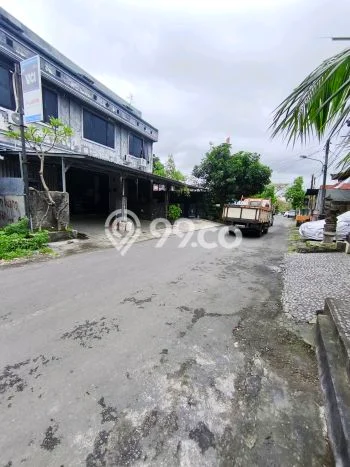 LOKASI BISNIS! Ruko For Rent Kawasan Gatot Subroto, Luas 72m², Jalan Utama LOKASI BISNIS! Ruko For Rent Kawasan Gatot Subroto, Luas 72m², Jalan Utama