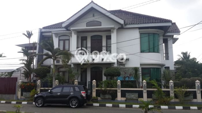 Disewakan Rumah Konsep Modern di Balikpapan Selatan Balikpapan dengan 5 Kamar Disewakan Rumah Konsep Modern di Balikpapan Selatan Balikpapan dengan 5 Kamar
