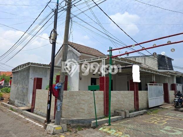 Jual Rumah Strategis Bagus Punya 4 KT di Waru Sidoarjo SHM Jual Rumah Strategis Bagus Punya 4 KT di Waru Sidoarjo SHM
