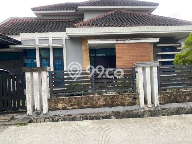 Jual Rumah Favorit Siap Huni LB 220m2 di Balikpapan Utara, Balikpapan Jual Rumah Favorit Siap Huni LB 220m2 di Balikpapan Utara, Balikpapan