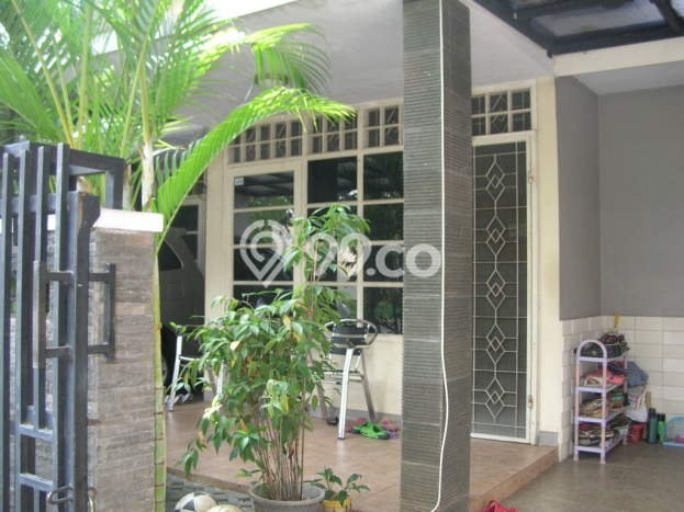 Rumah Modern 4 KT di BSD Nusaloka Tangerang Semi Furnished Rumah Modern 4 KT di BSD Nusaloka Tangerang Semi Furnished