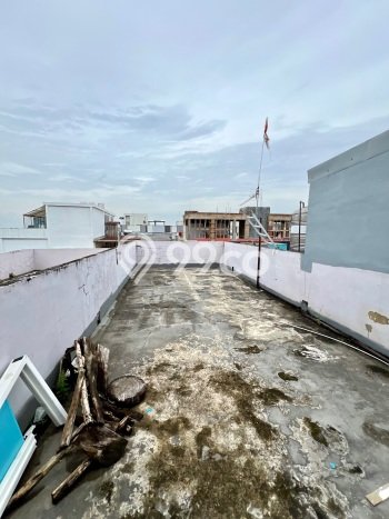 Unit Ruko disewakan di Ilir Timur II Palembang dengan LT 60m2 / LB 180m2 Unit Ruko disewakan di Ilir Timur II Palembang dengan LT 60m2 / LB 180m2