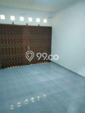LOKASI PREMIUM! Rumah area Semarang Tengah, 4 KT, Lingkungan Tenang, Luas 200m2m² LB 350m2m² LOKASI PREMIUM! Rumah area Semarang Tengah, 4 KT, Lingkungan Tenang, Luas 200m2m² LB 350m2m²