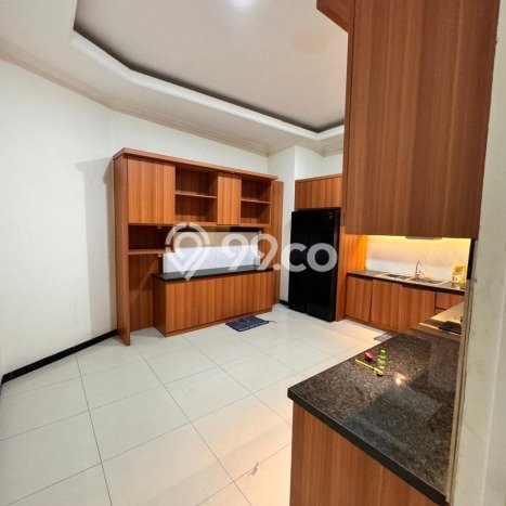 Dijual Rumah Luas Megah Dengan View Cantik di Peterongan, Semarang Dijual Rumah Luas Megah Dengan View Cantik di Peterongan, Semarang