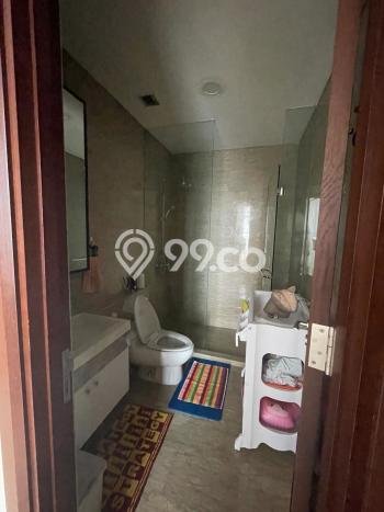 Apartemen Kawasan Kebayoran Baru, 2 KM, Luas 180m2m², Lokasi Utama Apartemen Kawasan Kebayoran Baru, 2 KM, Luas 180m2m², Lokasi Utama