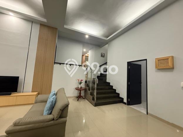 For Sale! Luxury House LT 318m2 Desain Modern di Sentul City For Sale! Luxury House LT 318m2 Desain Modern di Sentul City