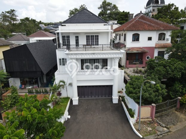 Rumah Elit Modern Tanpa Renovasi di Sentul City Bogor Rumah Elit Modern Tanpa Renovasi di Sentul City Bogor
