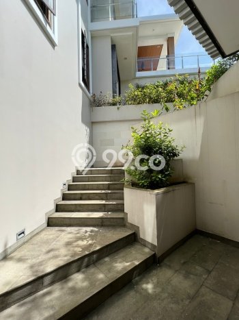 For Sale! Premium House LT 696m2 Desain Elegan di Sentul City For Sale! Premium House LT 696m2 Desain Elegan di Sentul City