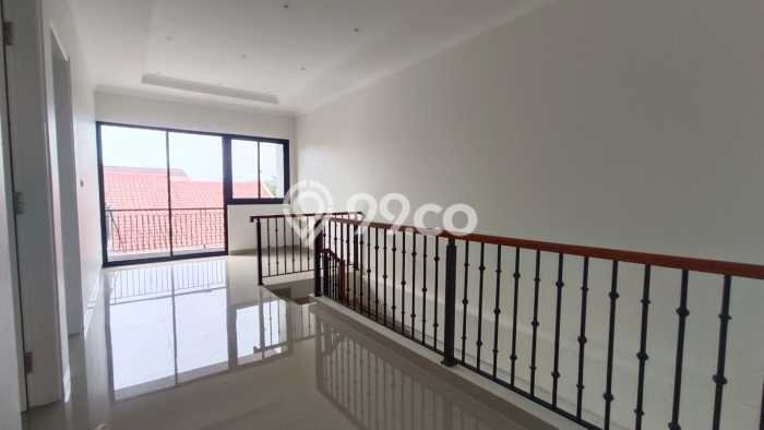 Rumah Modern area Sentul City, Bogor, LT 140m2m² LB 190m2m² Rumah Modern area Sentul City, Bogor, LT 140m2m² LB 190m2m²