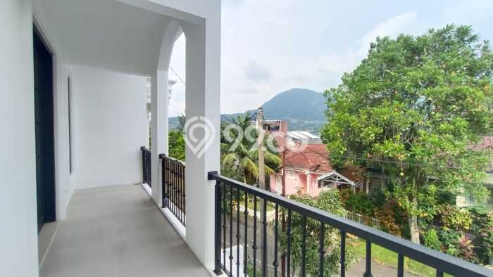 Rumah Modern area Sentul City, Bogor, LT 140m2m² LB 190m2m² Rumah Modern area Sentul City, Bogor, LT 140m2m² LB 190m2m²