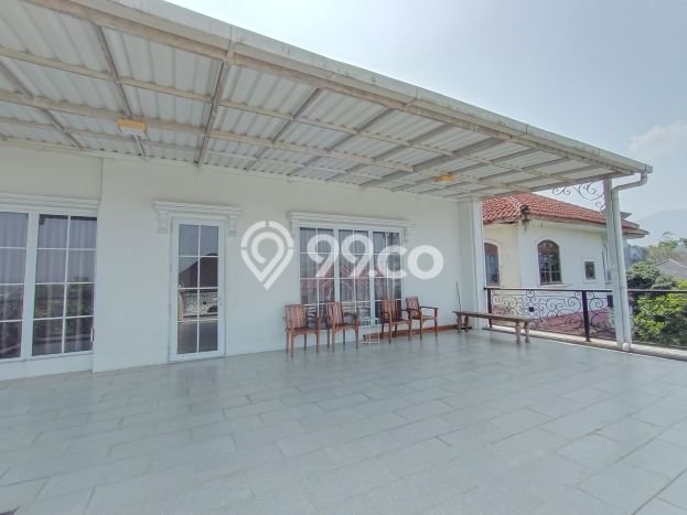 Rumah Elit Modern Tanpa Renovasi di Sentul City Bogor Rumah Elit Modern Tanpa Renovasi di Sentul City Bogor