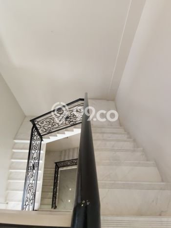 Rumah Elit Modern Tanpa Renovasi di Sentul City Bogor Rumah Elit Modern Tanpa Renovasi di Sentul City Bogor
