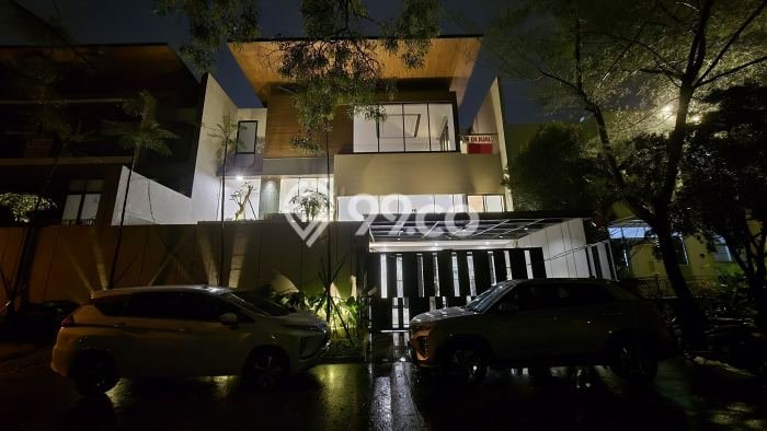Rumah Strategis Sentul City, Bogor, LT 300m2m² Bangunan 480m2m² Rumah Strategis Sentul City, Bogor, LT 300m2m² Bangunan 480m2m²