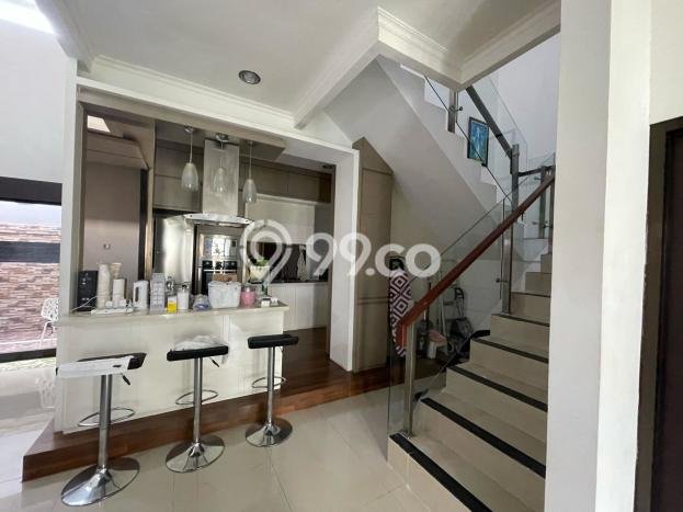Rumah di Sentul City, Bogor, LT 261m² LB 250m² Rumah di Sentul City, Bogor, LT 261m² LB 250m²