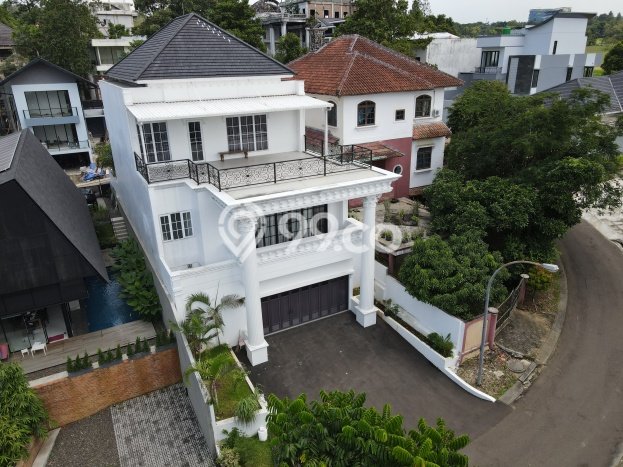 For Sale! Premium House LT 381m2 Desain Modern di Sentul City For Sale! Premium House LT 381m2 Desain Modern di Sentul City