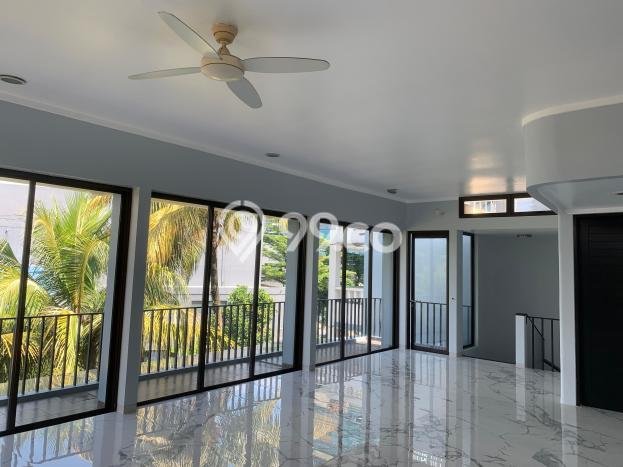 Jual Rumah Luas Megah Dengan View Eksklusif di Sentul City, Bogor Jual Rumah Luas Megah Dengan View Eksklusif di Sentul City, Bogor