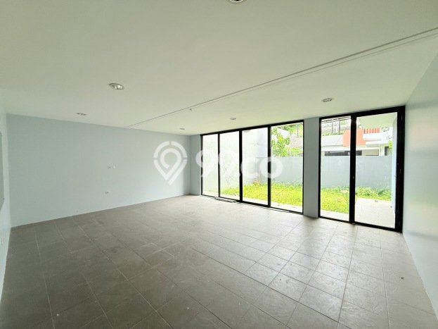 Dijual Rumah Luas Elegan Dengan View Eksklusif di Sentul City, Bogor Dijual Rumah Luas Elegan Dengan View Eksklusif di Sentul City, Bogor