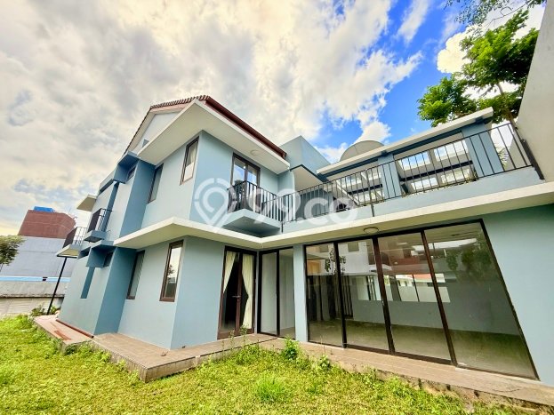Dijual Rumah Luas Elegan Dengan View Eksklusif di Sentul City, Bogor Dijual Rumah Luas Elegan Dengan View Eksklusif di Sentul City, Bogor