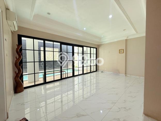 Rumah Mewah LB 500m2 Siap Huni Desain Elegan di Sentul City, Bogor Rumah Mewah LB 500m2 Siap Huni Desain Elegan di Sentul City, Bogor