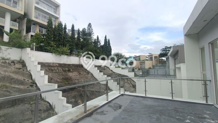 Jual Rumah Mewah Megah Dengan View Eksklusif di Sentul City, Bogor Jual Rumah Mewah Megah Dengan View Eksklusif di Sentul City, Bogor