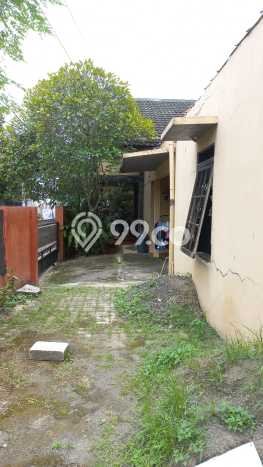 Hunian Eksklusif Siap Huni LT 495m2 di Ciputat, Tangerang Selatan Hunian Eksklusif Siap Huni LT 495m2 di Ciputat, Tangerang Selatan