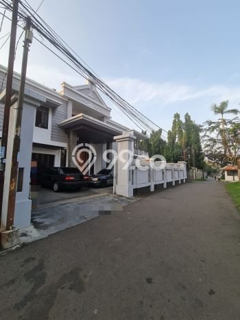 Dijual Rumah Premium dengan Fasilitas Sekitar Komplit di Pesanggrahan, Jakarta Selatan Dijual Rumah Premium dengan Fasilitas Sekitar Komplit di Pesanggrahan, Jakarta Selatan