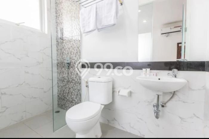 Ruko Dijual di Jakarta Barat LT 120m2 & LB 270m2 Lokasi Terbaik! Ruko Dijual di Jakarta Barat LT 120m2 & LB 270m2 Lokasi Terbaik!