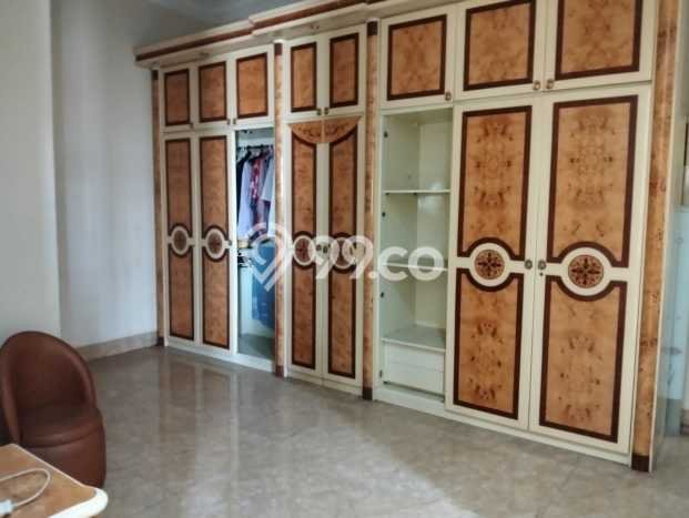 Rumah Elit LB 2400m2 Siap Huni Desain Elegan di Modernland, Tangerang Rumah Elit LB 2400m2 Siap Huni Desain Elegan di Modernland, Tangerang