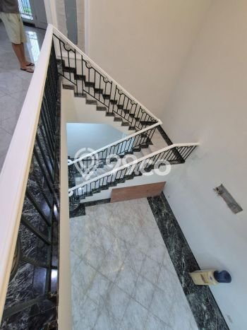 For Sale! Luxury House LT 300m2 Desain Elegan di Puri Indah For Sale! Luxury House LT 300m2 Desain Elegan di Puri Indah