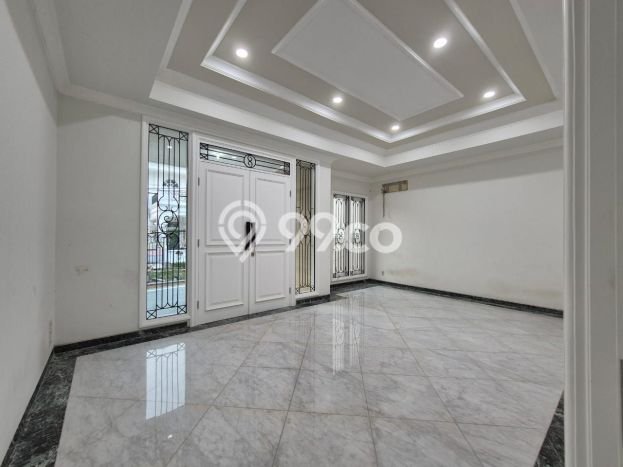 For Sale! Luxury House LT 300m2 Desain Elegan di Puri Indah For Sale! Luxury House LT 300m2 Desain Elegan di Puri Indah