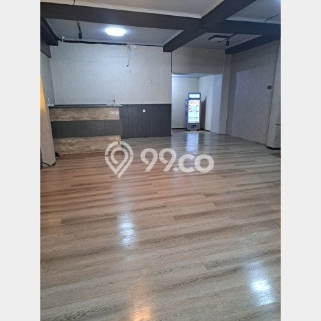 SEWA TERBAIK! Ruko di Dukuh Kupang, Luas 121m2m², Jalan Utama SEWA TERBAIK! Ruko di Dukuh Kupang, Luas 121m2m², Jalan Utama