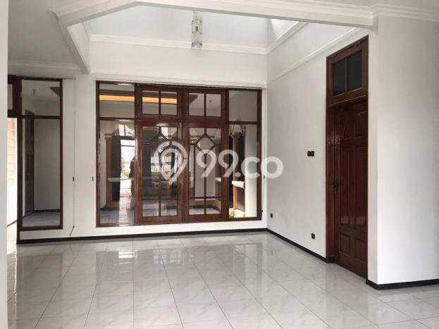 Rumah Eksklusif lokasi Waru, Sidoarjo, LT 240m2m² LB 350m2m² Rumah Eksklusif lokasi Waru, Sidoarjo, LT 240m2m² LB 350m2m²