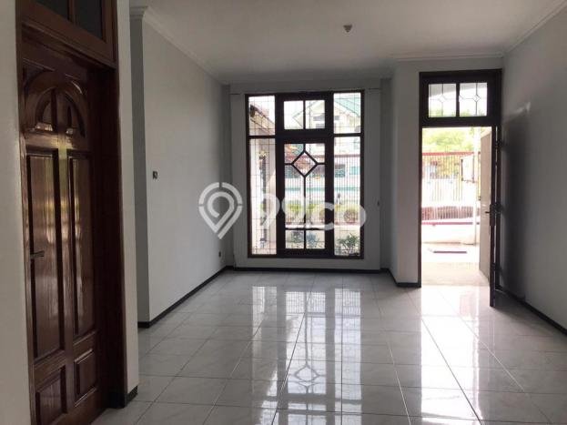 Rumah Eksklusif lokasi Waru, Sidoarjo, LT 240m2m² LB 350m2m² Rumah Eksklusif lokasi Waru, Sidoarjo, LT 240m2m² LB 350m2m²
