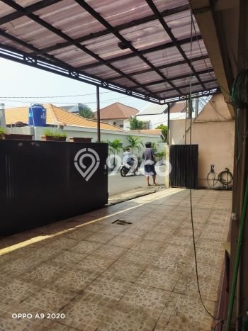 Rumah Elit LB 180m2 Siap Pakai Desain Elegan di Pejaten, Jakarta Selatan Rumah Elit LB 180m2 Siap Pakai Desain Elegan di Pejaten, Jakarta Selatan