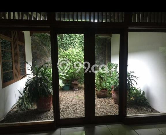 Disewakan Rumah Nyaman di Kemang LT 1029m2 / LB 450m2 Kondisi Bagus Disewakan Rumah Nyaman di Kemang LT 1029m2 / LB 450m2 Kondisi Bagus