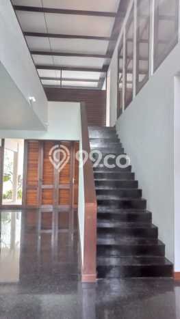 Disewakan Rumah Strategis LT 540m2 / LB 400m2 di Permata Hijau, Jakarta Selatan Disewakan Rumah Strategis LT 540m2 / LB 400m2 di Permata Hijau, Jakarta Selatan