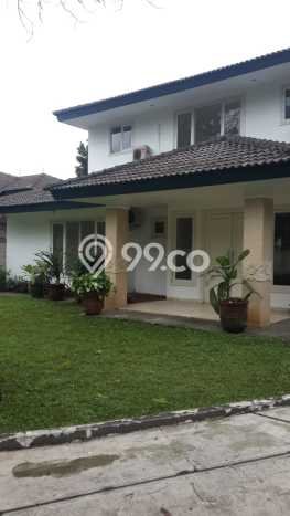 Disewakan Rumah Harga Terjangkau di Kemang Jakarta Selatan dengan 5 Kamar Tidur Disewakan Rumah Harga Terjangkau di Kemang Jakarta Selatan dengan 5 Kamar Tidur