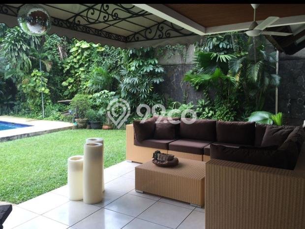 Disewakan Rumah Nyaman di Kemang LT 1029m2 / LB 450m2 Kondisi Bagus Disewakan Rumah Nyaman di Kemang LT 1029m2 / LB 450m2 Kondisi Bagus