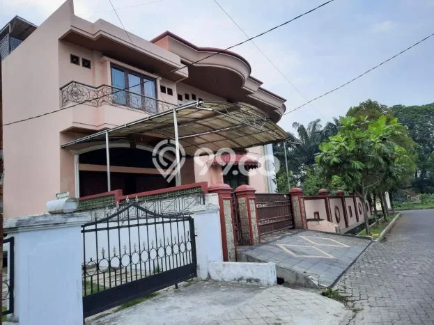 Rumah Mewah Siap Huni LT 712m2 di Medan Selayang, Medan Rumah Mewah Siap Huni LT 712m2 di Medan Selayang, Medan