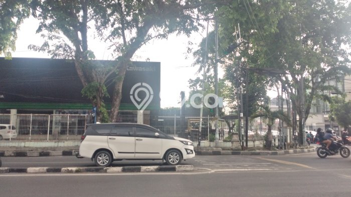 Lokasi strategis! Rumah siap pakai disewakan di Medan Baru LB 600m2 Lokasi strategis! Rumah siap pakai disewakan di Medan Baru LB 600m2