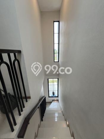 Rumah Strategis Modern Lb 99m2 di BSD, Tangerang Selatan Rumah Strategis Modern Lb 99m2 di BSD, Tangerang Selatan