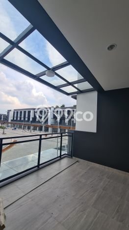 FOR RENT! Ruko di Gading Serpong Cocok untuk Bisnis 119m2 FOR RENT! Ruko di Gading Serpong Cocok untuk Bisnis 119m2
