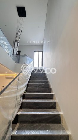 Siap Huni Hunian Elit 4 Kamar di Lippo Cikarang Dekat ke Mana Saja Siap Huni Hunian Elit 4 Kamar di Lippo Cikarang Dekat ke Mana Saja