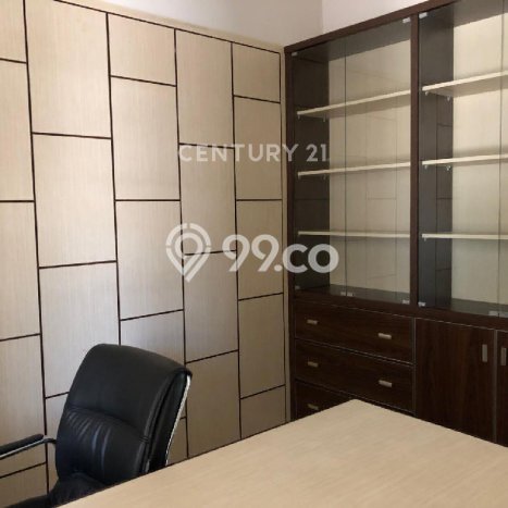 Lokasi strategis! Rumah siap huni dikontrakkan di Lippo Cikarang LB 400m2 Lokasi strategis! Rumah siap huni dikontrakkan di Lippo Cikarang LB 400m2
