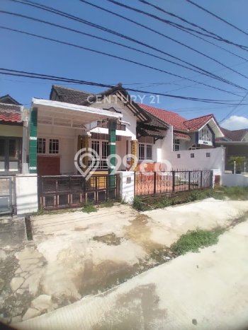 Dijual Rumah Strategis Bagus Punya 3 KT di Cikarang Selatan Bekasi SHM Dijual Rumah Strategis Bagus Punya 3 KT di Cikarang Selatan Bekasi SHM