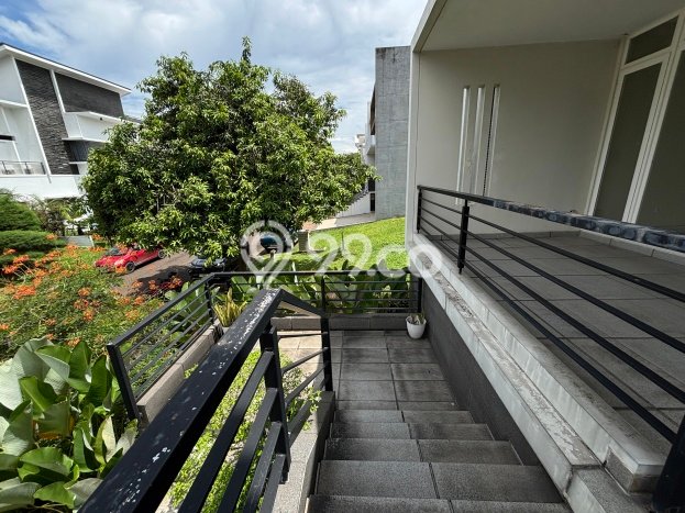 Jual Rumah Mewah Megah Dengan View Eksklusif di Gading Serpong Pondok Hijau Golf, Tangerang Jual Rumah Mewah Megah Dengan View Eksklusif di Gading Serpong Pondok Hijau Golf, Tangerang