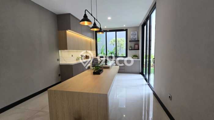 Dijual Rumah Mewah Megah Dengan View Cantik di BSD, Tangerang Dijual Rumah Mewah Megah Dengan View Cantik di BSD, Tangerang